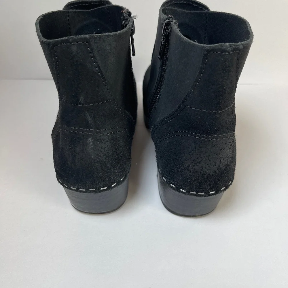 Hanna Anderson Girl's Size 36 US Size 4-4.5 Suede and Wooden Zipper‎ Boot Clogs